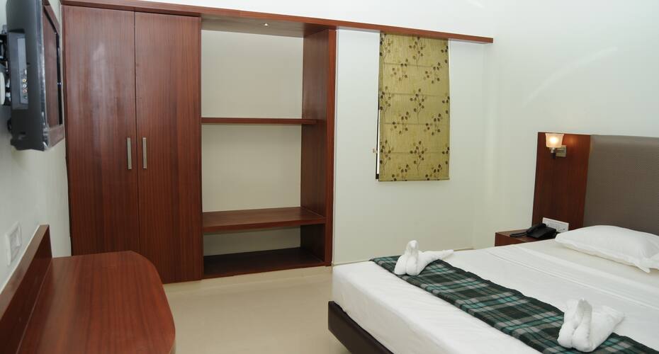 Hotel Seasons, Pondicherry 5